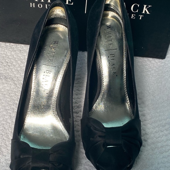 White House Black Market black satin heels size 7.5. - Picture 5 of 6